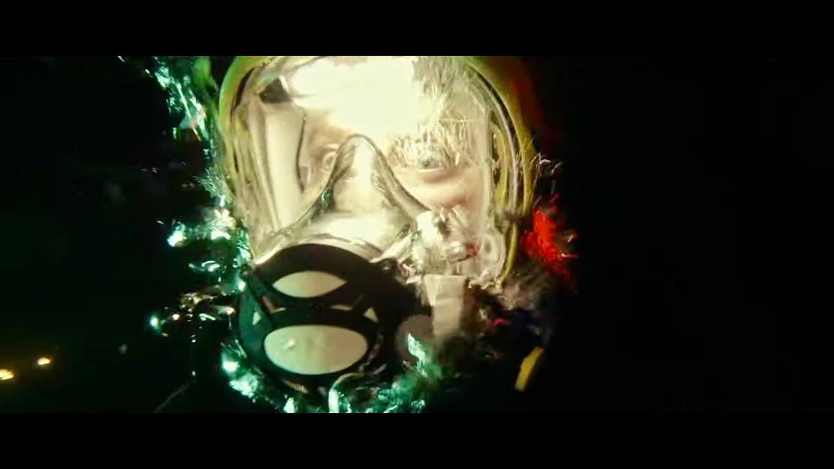 Οι ομάδες γελούν στην πραγματικότητα, ωστόσο είναι ο jamie lee curtis που κάνει